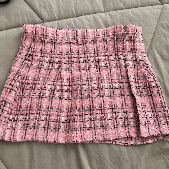 NWT PretyLittleThing Women's Pink Boucie Tweed Mini Skirt - 4 - Picture 2 of 3